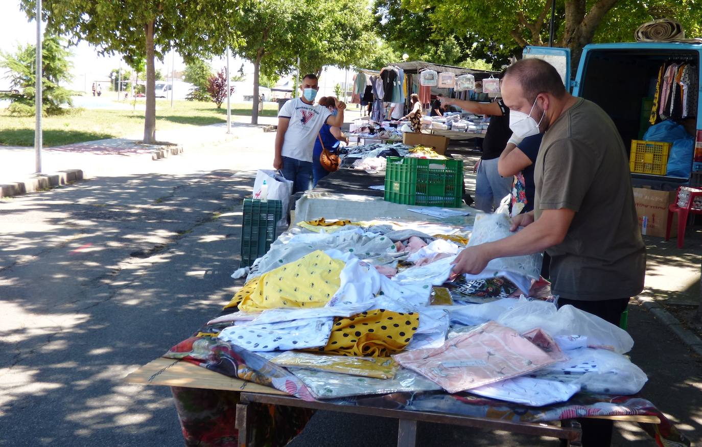 Fotos: Se amplía el mercadillo