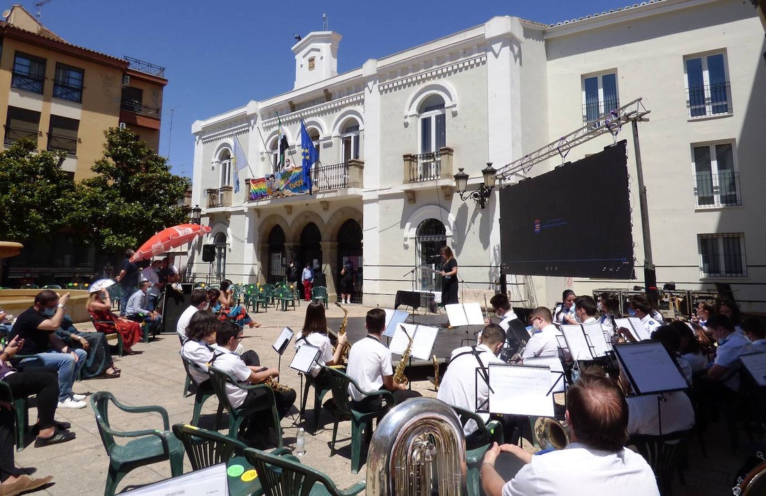 Fotos: Homenaje en la plaza de España
