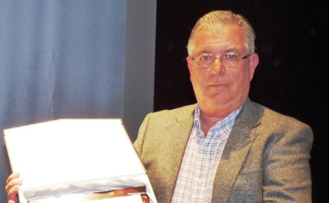José Luis Paniagua abandona la presidencia de la Escuela Morala de Fútbol después de 30 años