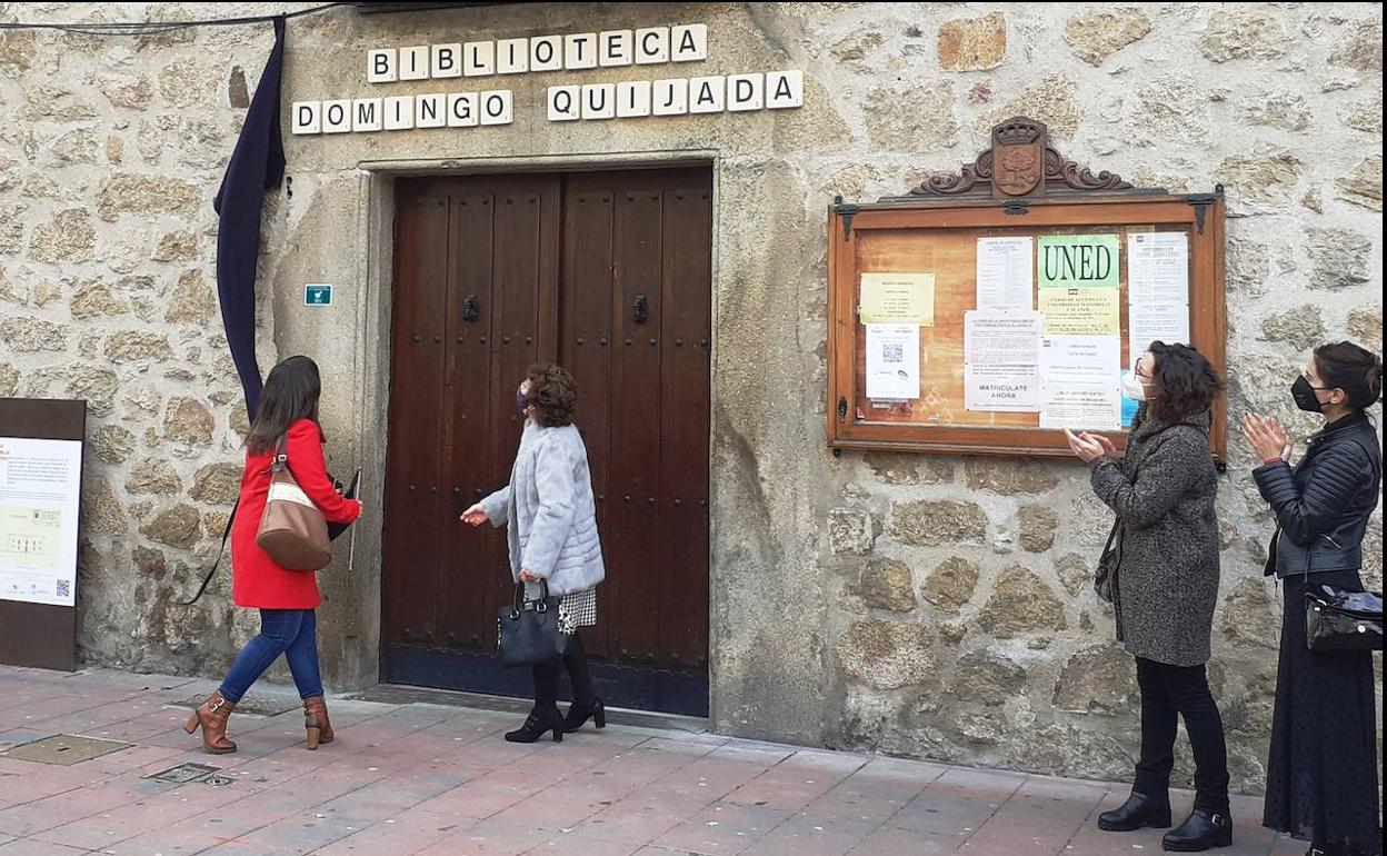 Domingo Quijada da ya nombre a la renovada biblioteca municipal