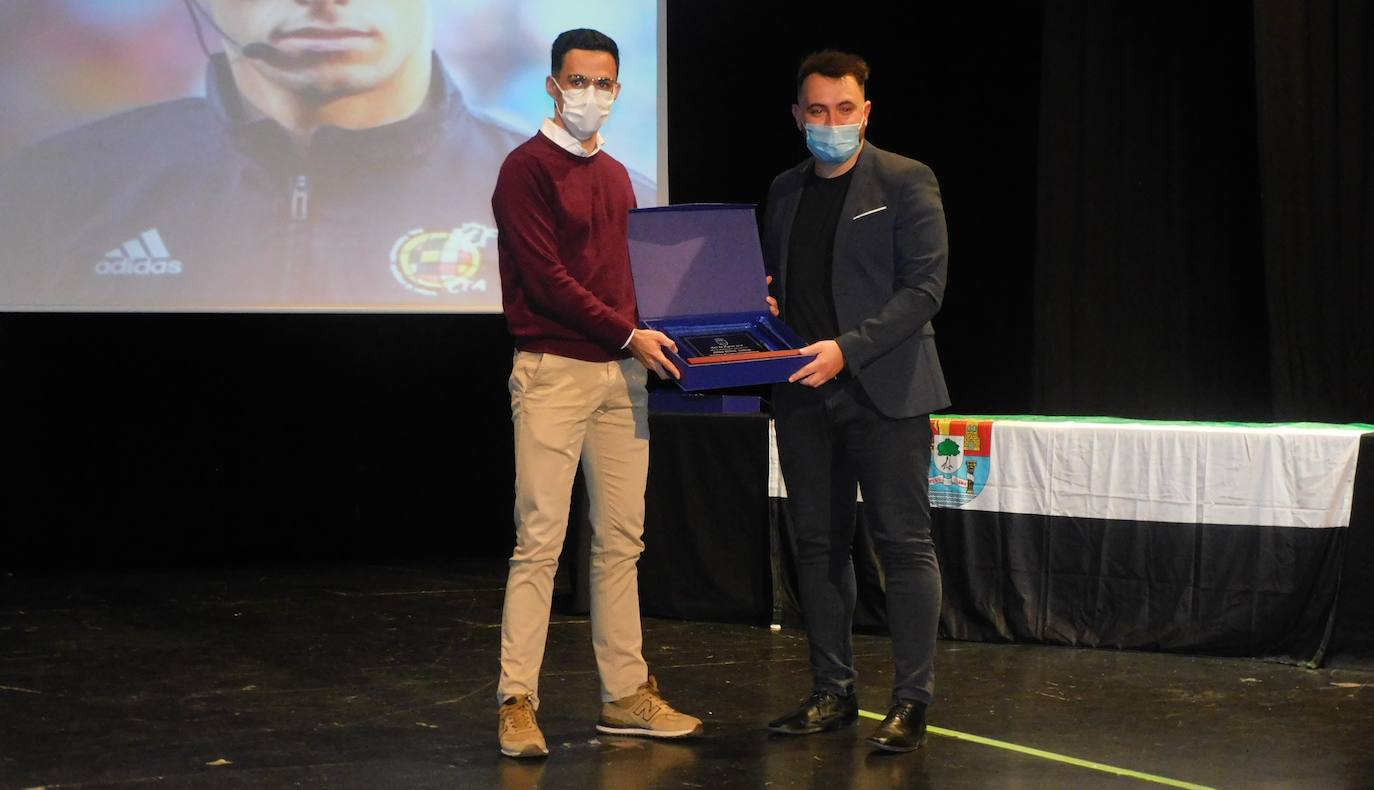 Jayro Muñoz, mejor deportista masculino por su ascenso a Segunda División B 