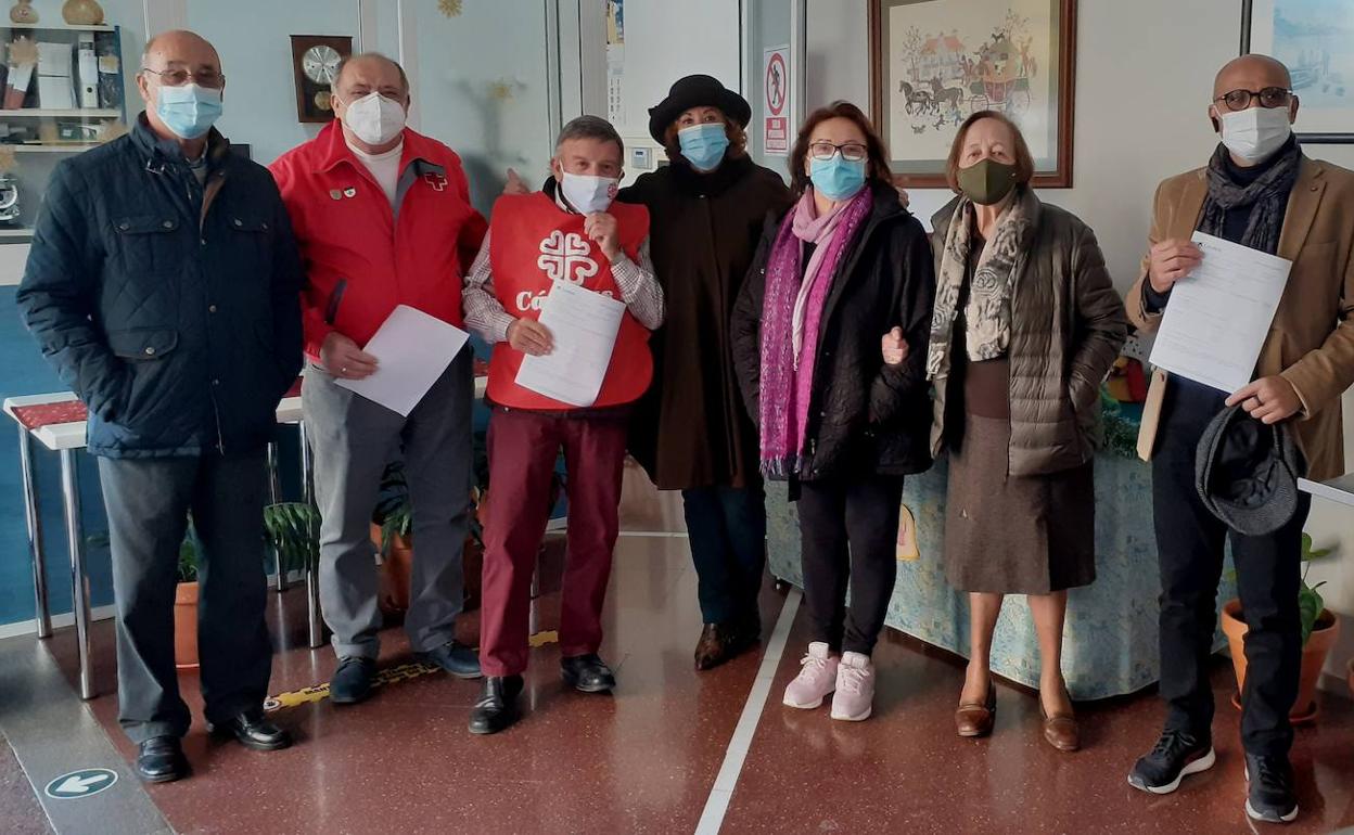 Los Mayores Solidarios donan 5.000 euros para los más necesitados