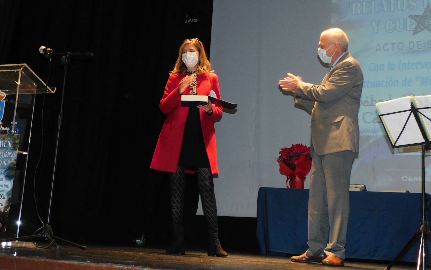 Cristina Marcos recibió el accésit de Carlos Zamora 