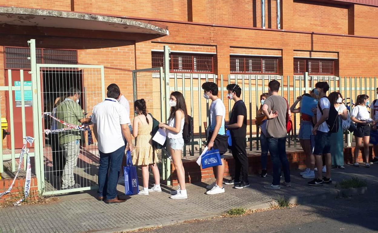El instituto Zurbarán repetirá como sede de las pruebas de la EBAU