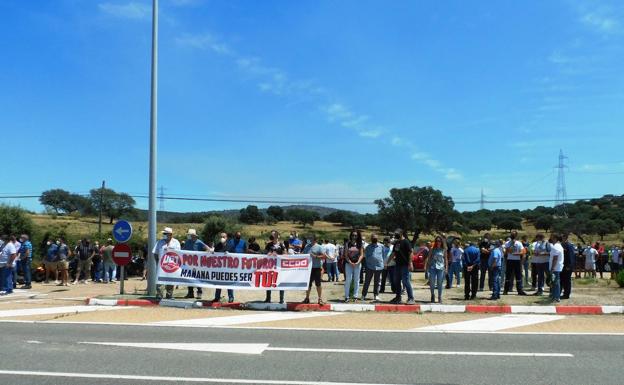Concentración frente a los accesos a la CNA 