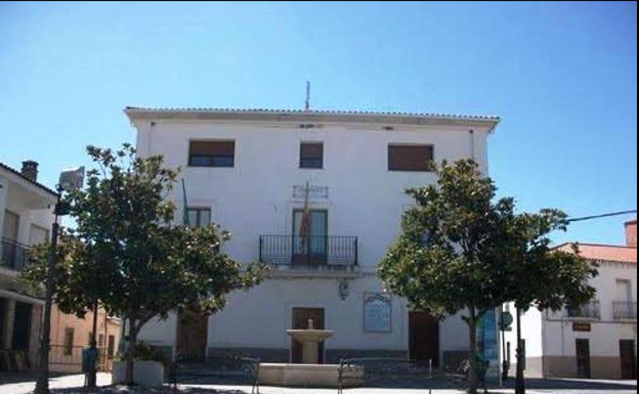 El PP permitirá gobernar al PSOE en Talayuela tras la ruptura de los socialistas con 'Contigo'