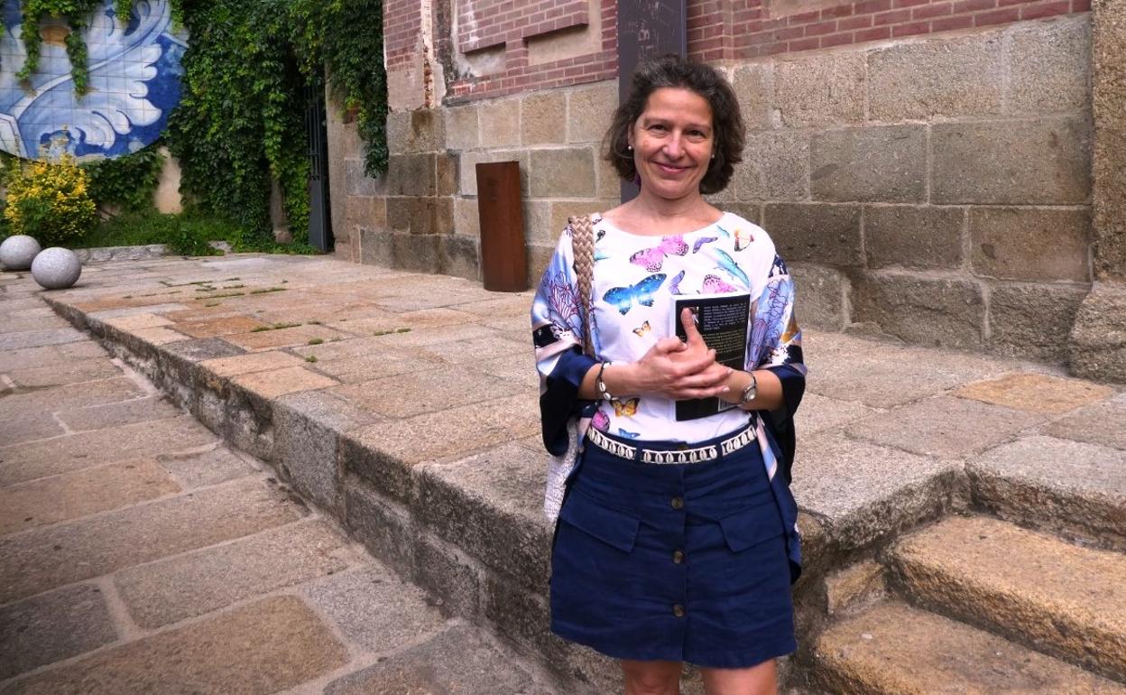 Noemí García Jiménez publica nueva novela y su primer poemario