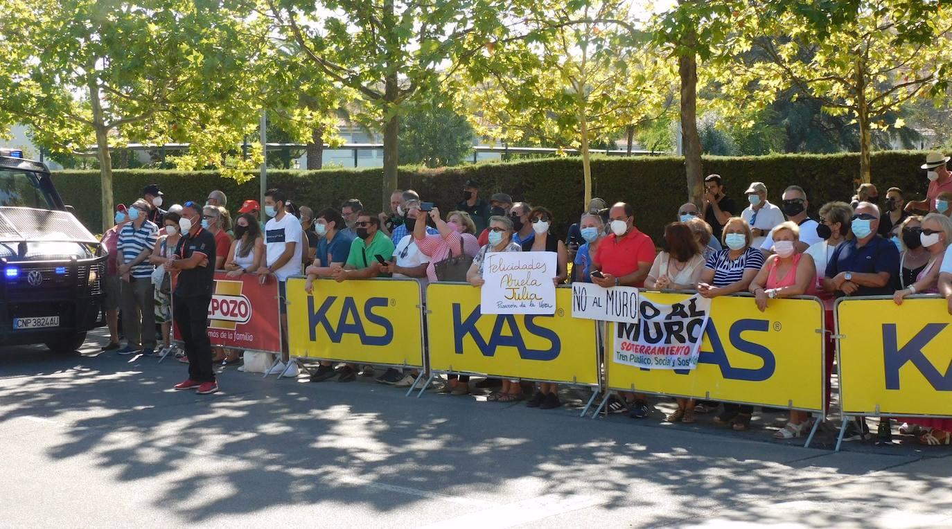 Fotos: Jornada histórica para el deporte moralo: sale una etapa de la Vuelta Ciclista