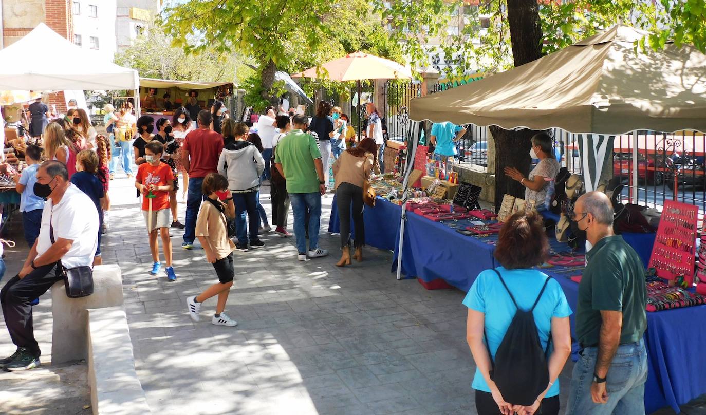 Artesanos en las Escuelas Concha 