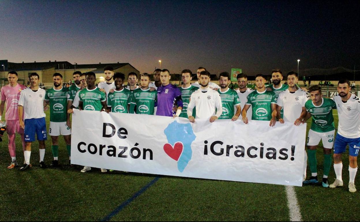 El Moralo pasa de ronda a balón parado ante el Tenisca, 2-1, en un partido de solidaridad con La Palma