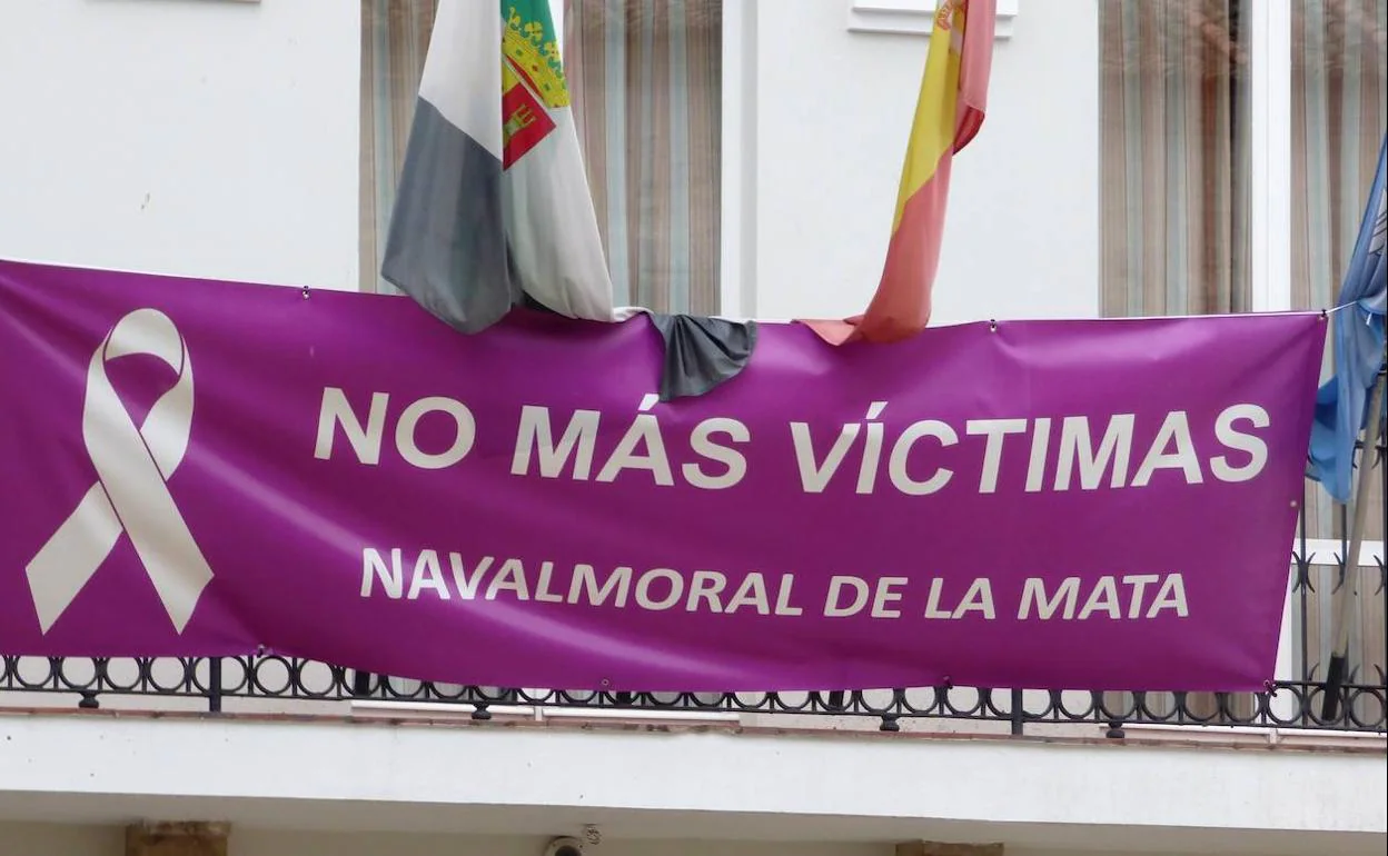Velas en la plaza de España en memoria de las víctimas de violencia de género