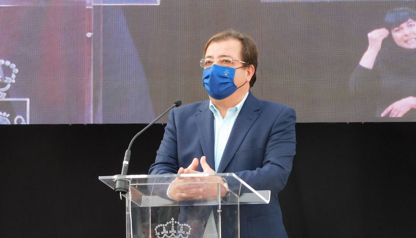 Fotos: Emotivo homenaje a Charo Cordero en Romangordo