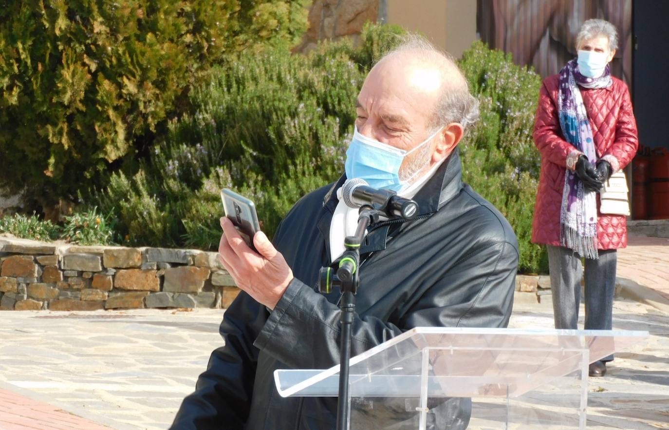 Fotos: Emotivo homenaje a Charo Cordero en Romangordo