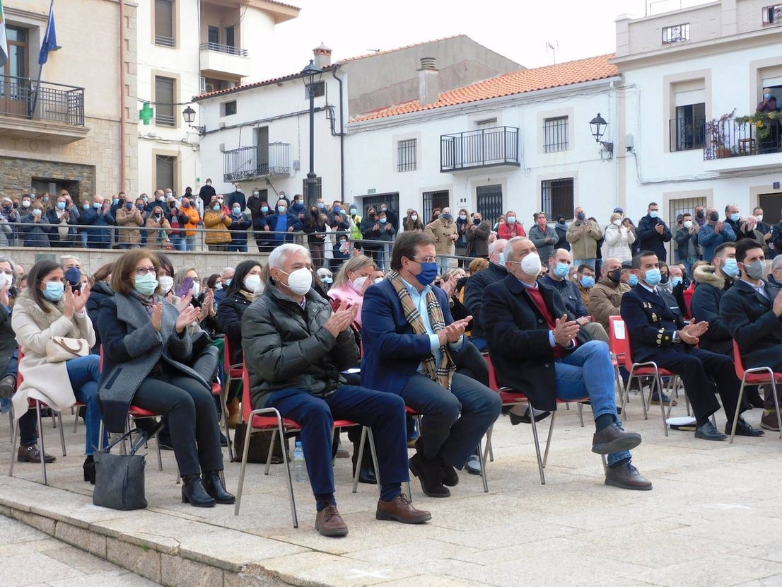 Fotos: Emotivo homenaje a Charo Cordero en Romangordo