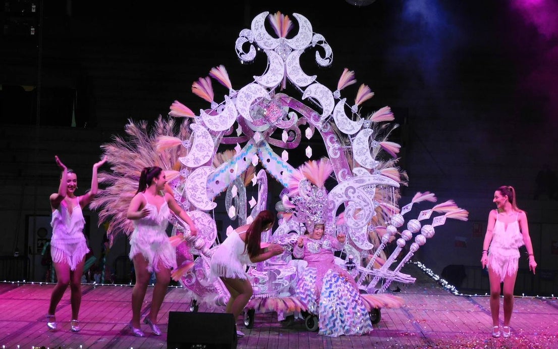Fotos: El Carnaval corona a sus reinas