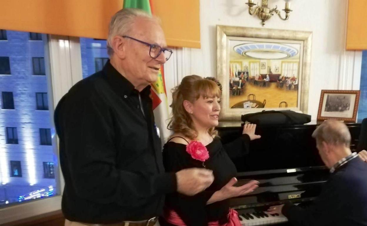 Eladio Sanjuán se une al Carnaval con un poema dedicado a la fiesta