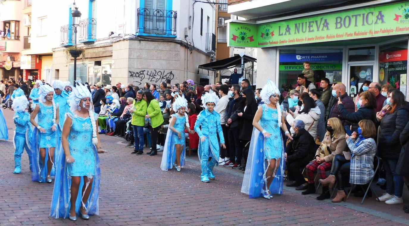 Fotos: Primer desfile de carrozas y comparsas