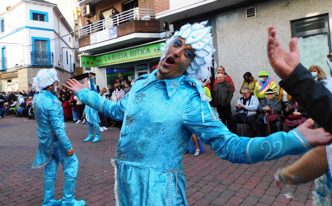 Fotos: Primer desfile de carrozas y comparsas