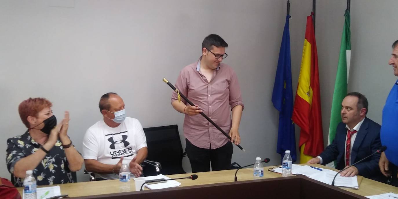 Fotos: Relevo en la alcaldía de Saucedilla