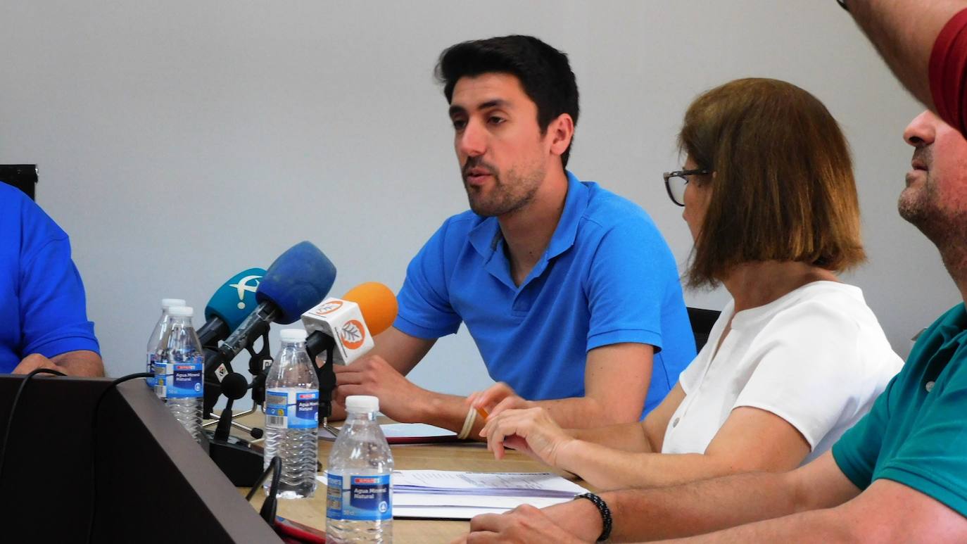 Fotos: Relevo en la alcaldía de Saucedilla