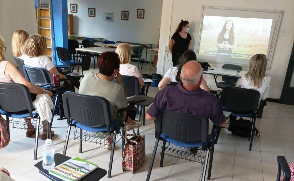 La concejalía de Educación saca a concurso los próximos cursos y talleres de la Universidad Popular