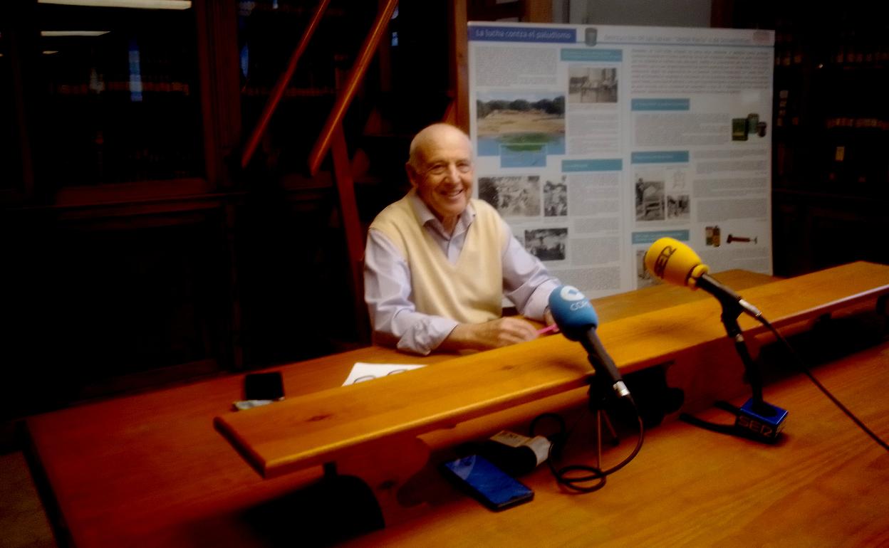 Carlos Zamora en la presentación de la exposición 