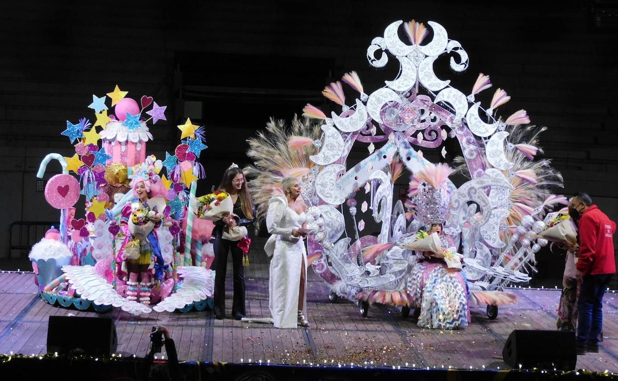 Las reinas del Carnaval al finalizar la gala 