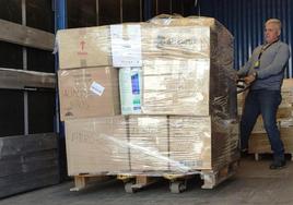 Carga de los alimentos para su traslado a Madrid