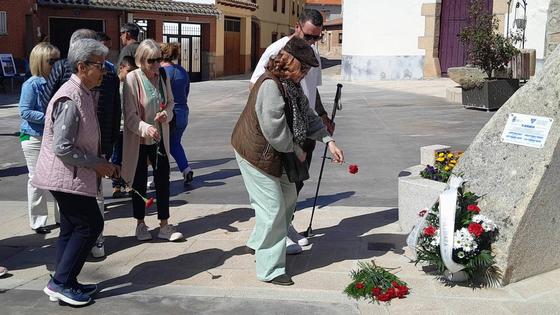 Berrocalejo homenajea a cuatro vecinos víctimas de los campos de concentración nazis