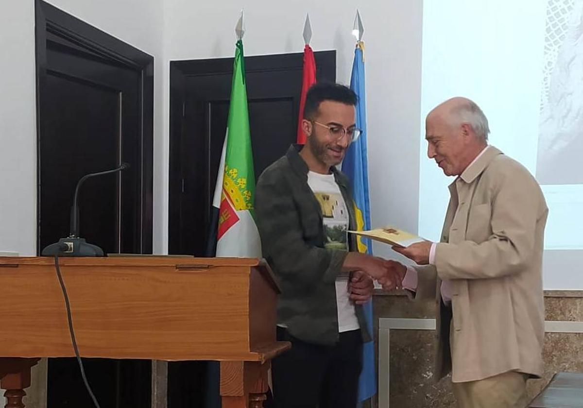 El salmantino David Martín gana el V Concurso de Fotografía 'Leer es vivir'