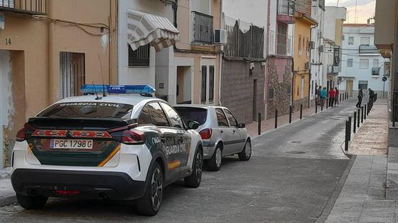 Encuentran el cadáver de un hombre dentro de su casa, junto a la plaza de Rafael Medina