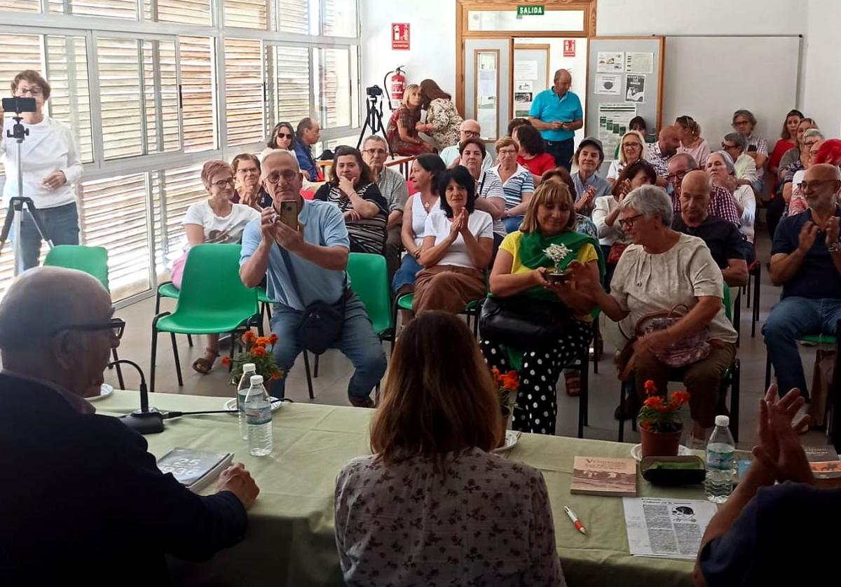 Acto de homenaje a Víctor Chamorro en Las Casas de Belvís