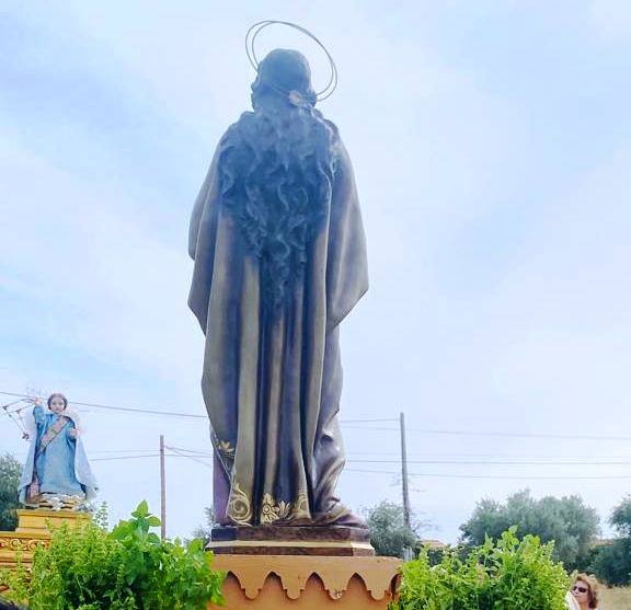 La imagen del Ángel vuelve a Valdehúncar tras ser restaurada
