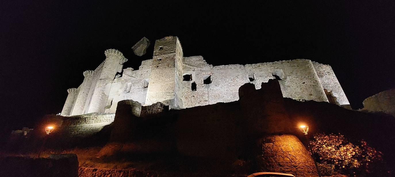 El castillo de Belvís estrena iluminación artística