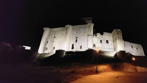 El castillo de Belvís estrena iluminación artística