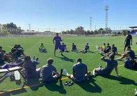 Charla de Beni Besale tras la derrota en Jaraíz