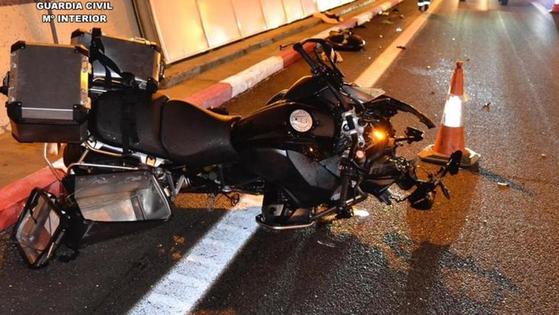 Dos investigados por atropellar a un motorista accidentado que murió en los túneles de Miravete