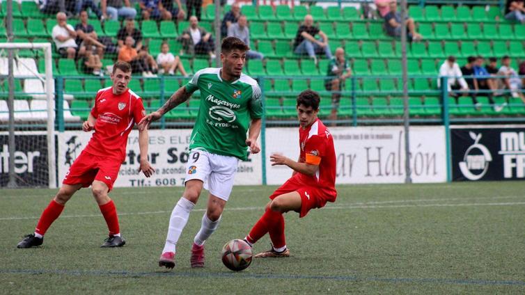El Moralo firma el pleno ganando al Castuera, 3-2