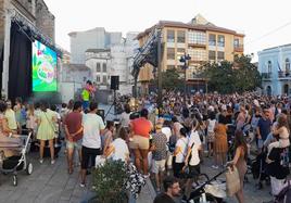 Multitudinaria despedida de las fiestas de San Miguel