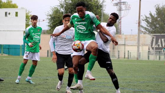 El Moralo se mantiene en el grupo de cabeza tras derrotar al Valverdeño, 3-1