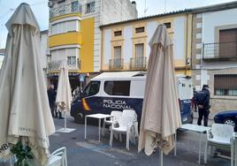 Amplia presencia policial en la calle Urbano González Serrano