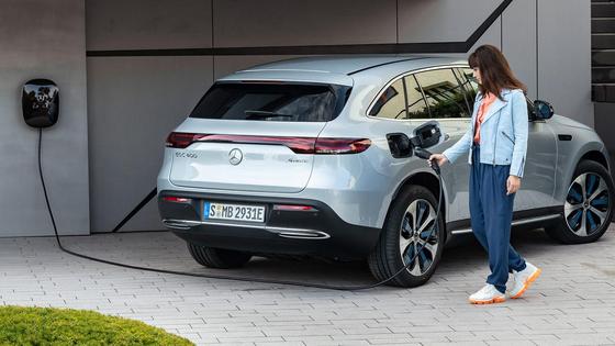 Mercedes-Benz avanza que sus coches eléctricos llevarán baterías fabricadas en Navalmoral