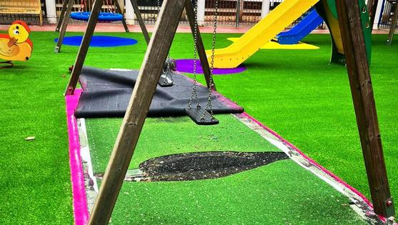 Un acto vandálico impide reabrir el parque de Las Minas