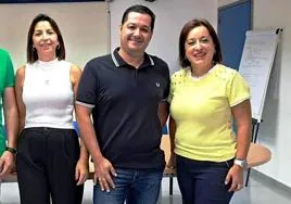María Ángeles Manzano, Joaquín Barroso y Noelia Bejarano, los dimisionarios