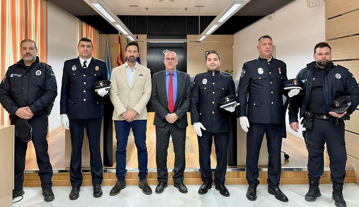 El nuevo subinspector jefe de la Policía Local, Pedro Blázquez, toma posesión