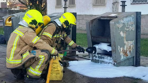 Bomberos contra braseros