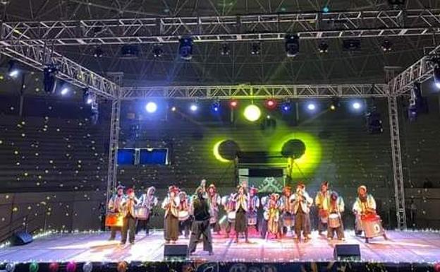 Actuación musical en la gala de coronación del 2022