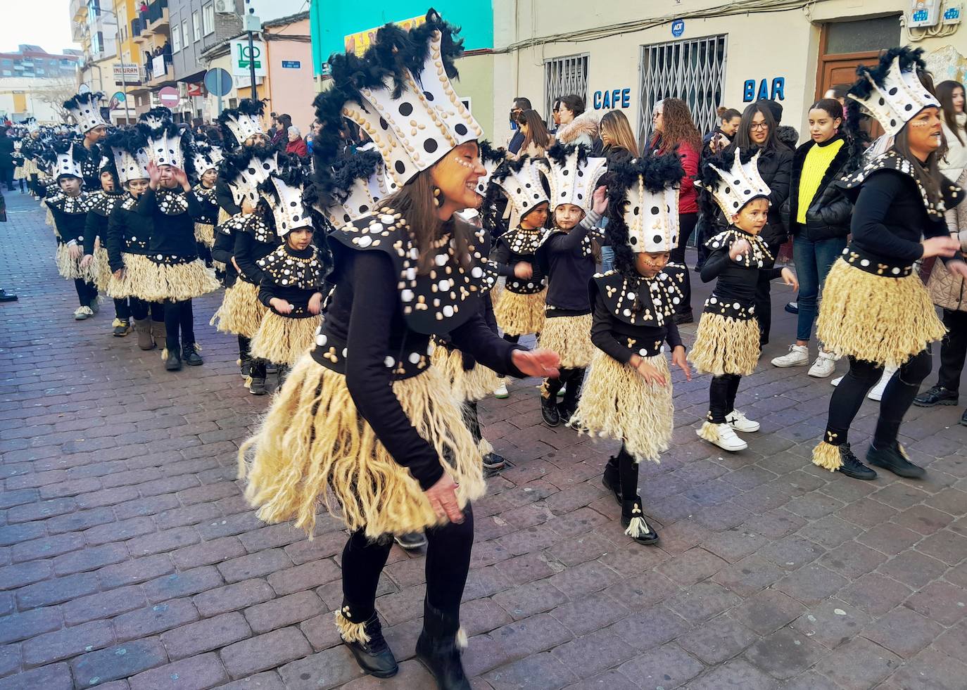 Fotos: Multitudinario desfile juvenil