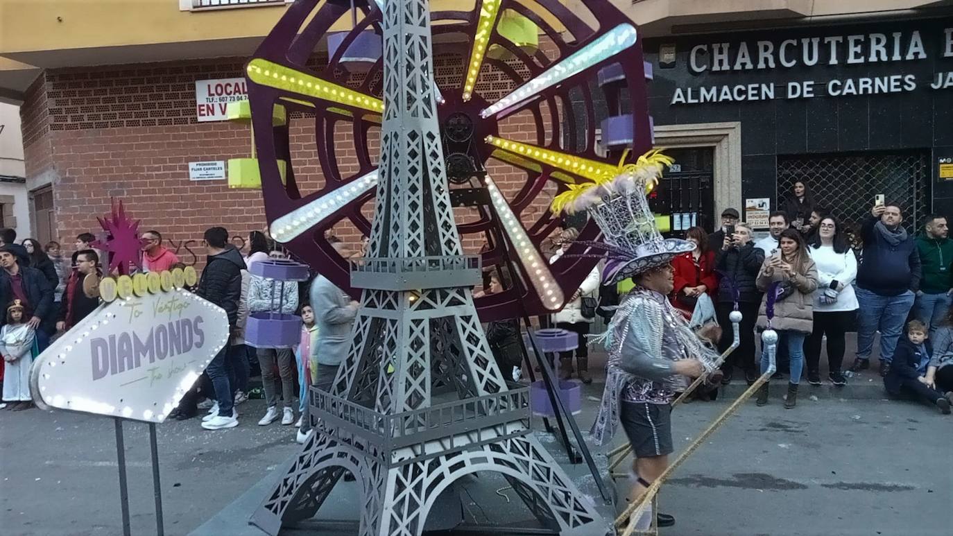 Fotos: Carrozas y comparsas