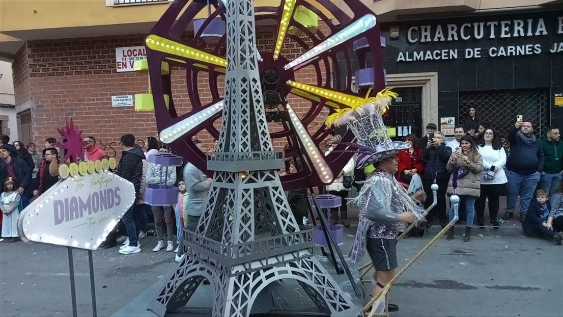 Fotos: Carrozas y comparsas